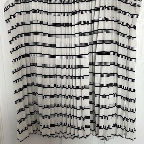 F&F pleated striped tank top - Picture 4 of 8